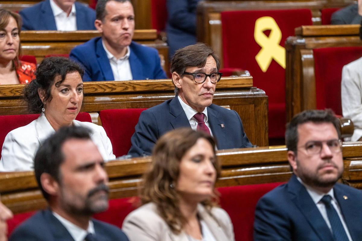 Pleno en el Parlament para la investidura de Salvador Illa