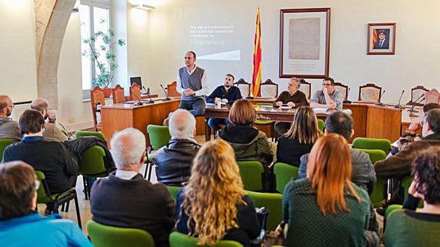 La presentació del pla va tenir lloc dimarts a la Sala de Plens.