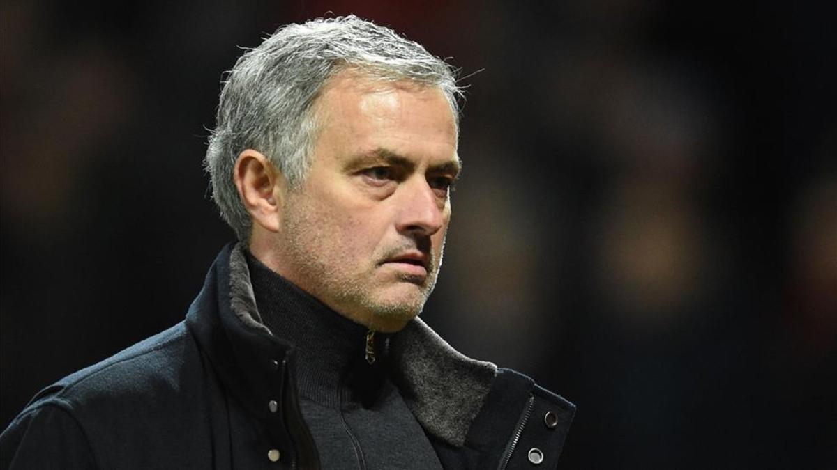 Mourinho, con cara de pocos amigos