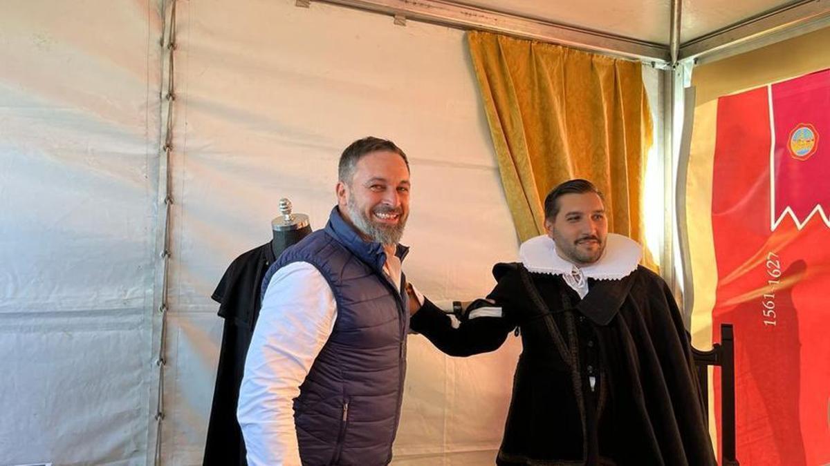 Santiago Abascal y Miguel Castellano, durante el festival Viva 22 en una imagen difundida en la cuenta de Twitter de Vox Córdoba.