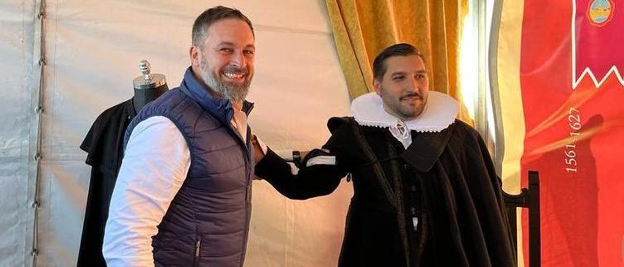 Santiago Abascal y Miguel Castellano, durante el festival Viva 22 en una imagen difundida en la cuenta de Twitter de Vox Córdoba.