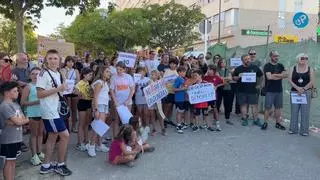Los vecinos de Valdespartera vuelven a protestar por la instalación de dos gasolineras: "Parque y combustibles son incompatibles"
