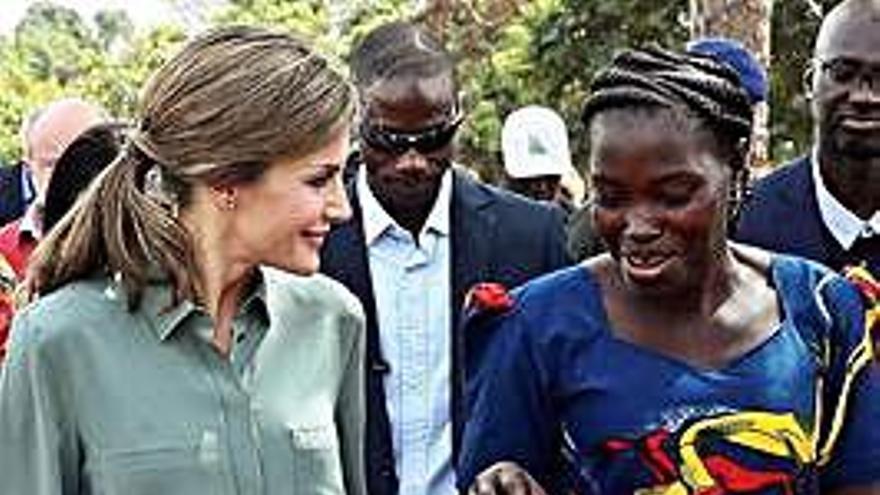 La Reina Letizia, durante un viaje a Senegal, en 2017.