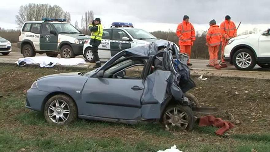 Tres muertos de una misma familia en un accidente de tráfico en Palencia