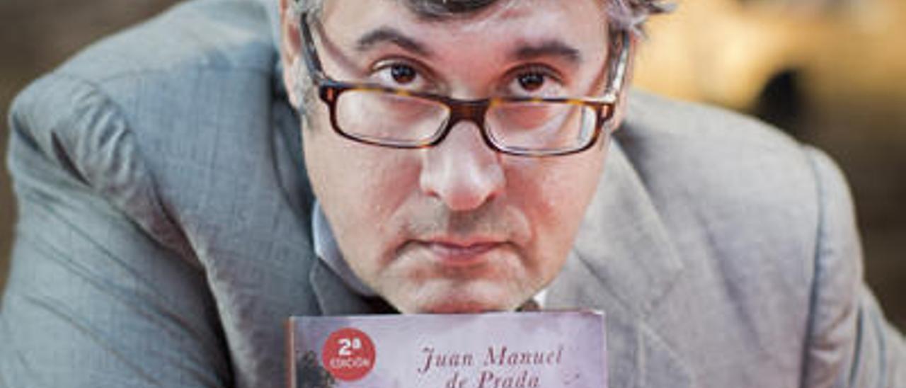 Juan Manuel de Prada, con su nueva novela.
