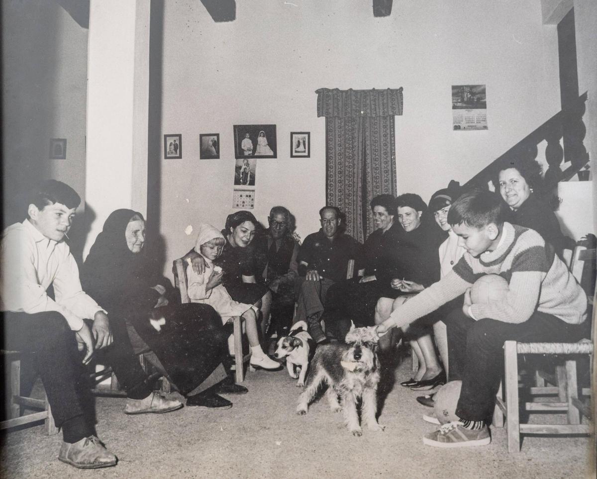 Fotografías de Harold LiebowI en el libro 'Juanito de la Torre', escrito por Gina Liebow y protagonizado por el ibicenco Alberto Torres Marí