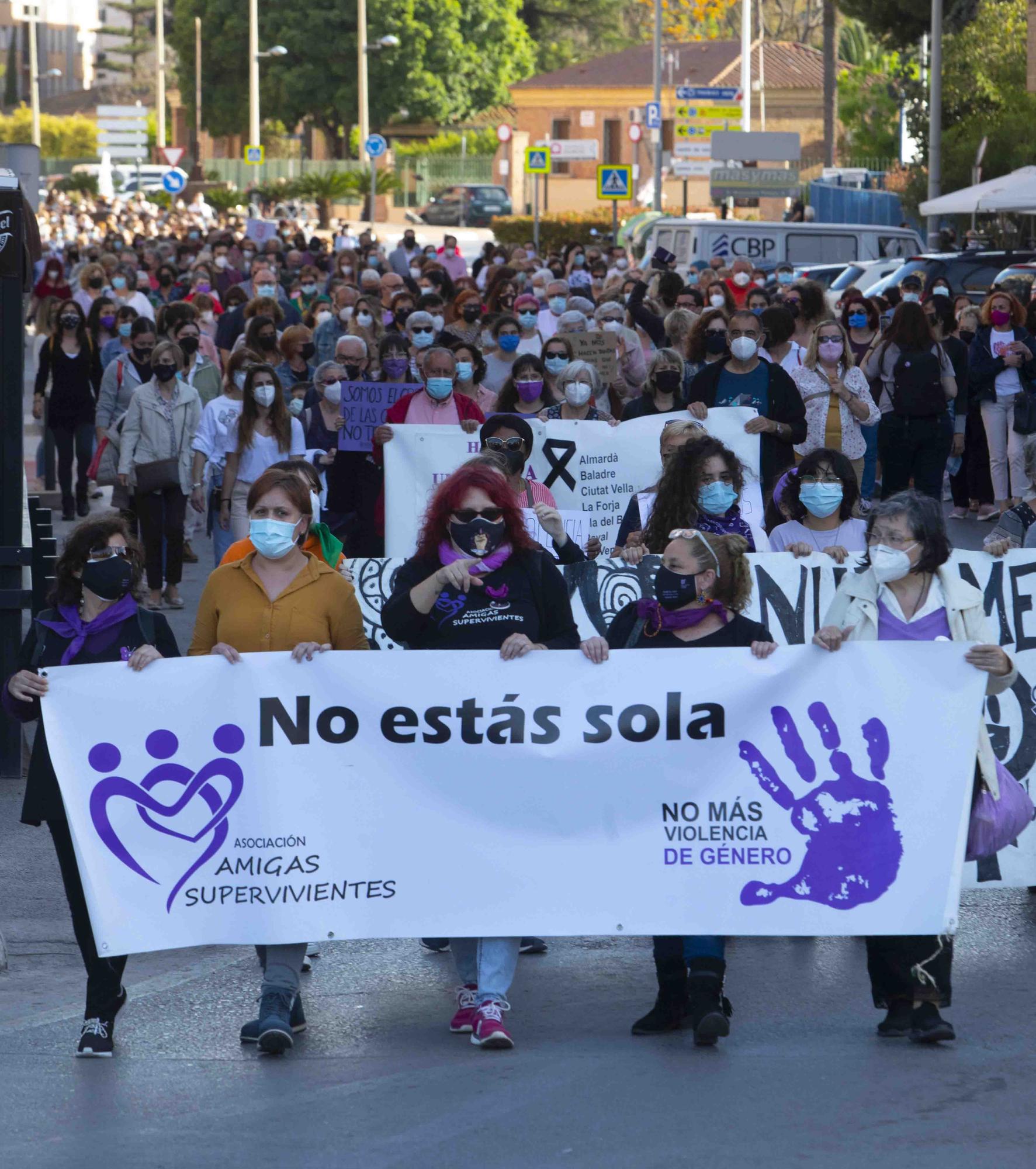 Manifestación en el Port de Sagunt por el asesinato machista de Soledad.