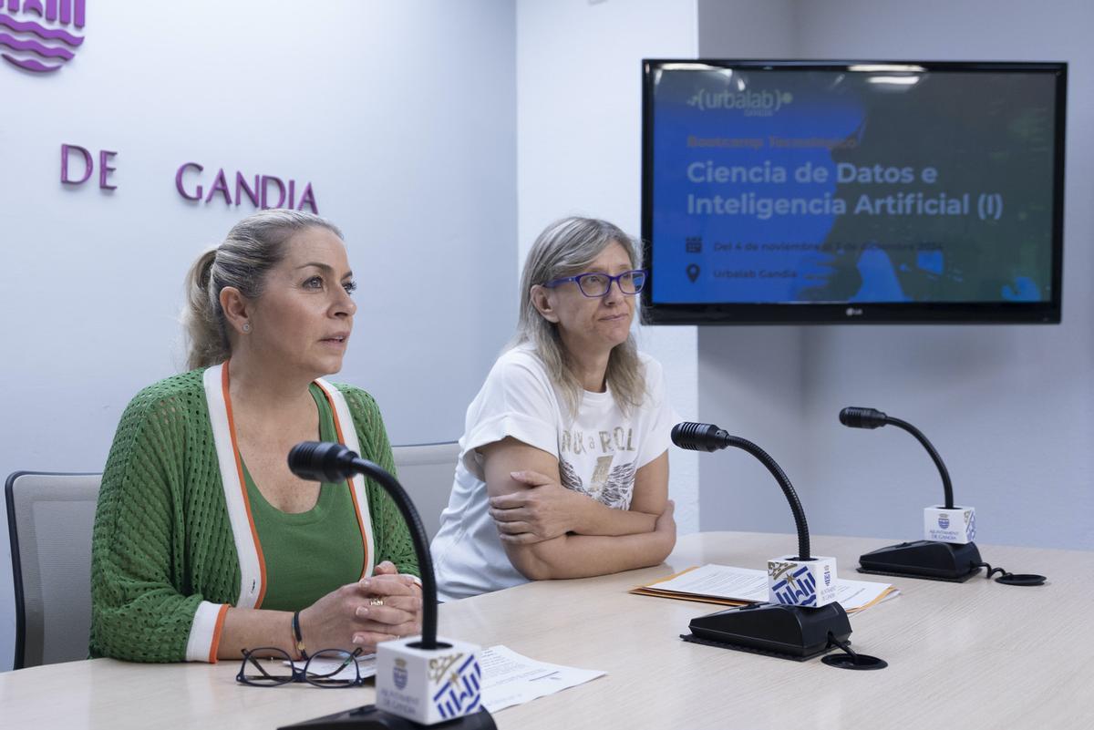 La concejala delegada y la técnica del área de Economía, Empresa e Innovación