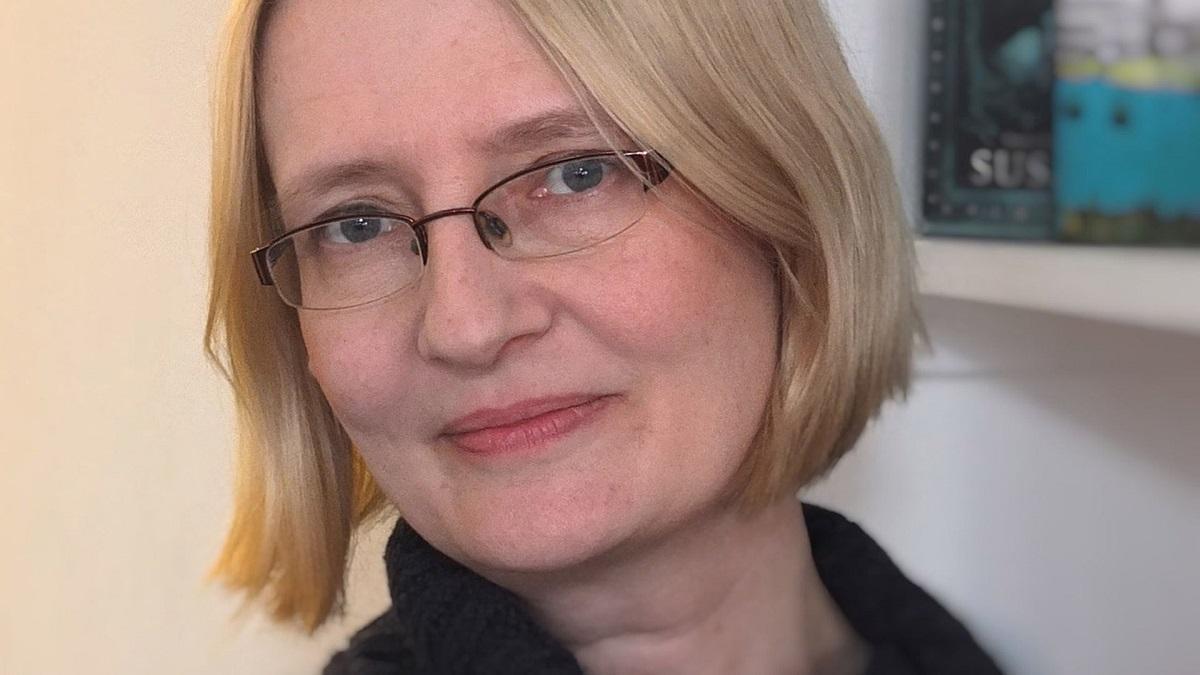 La escritora británica Janice Hallet.