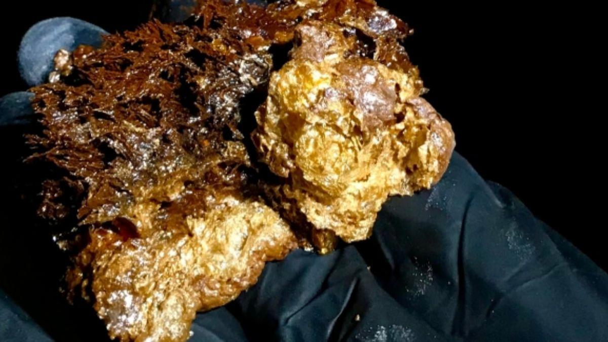 Una capa microbiana de óxido de hierro que se desarrolla en la mina subterránea Soudan, en el norte de Minnesota, Estados Unidos.