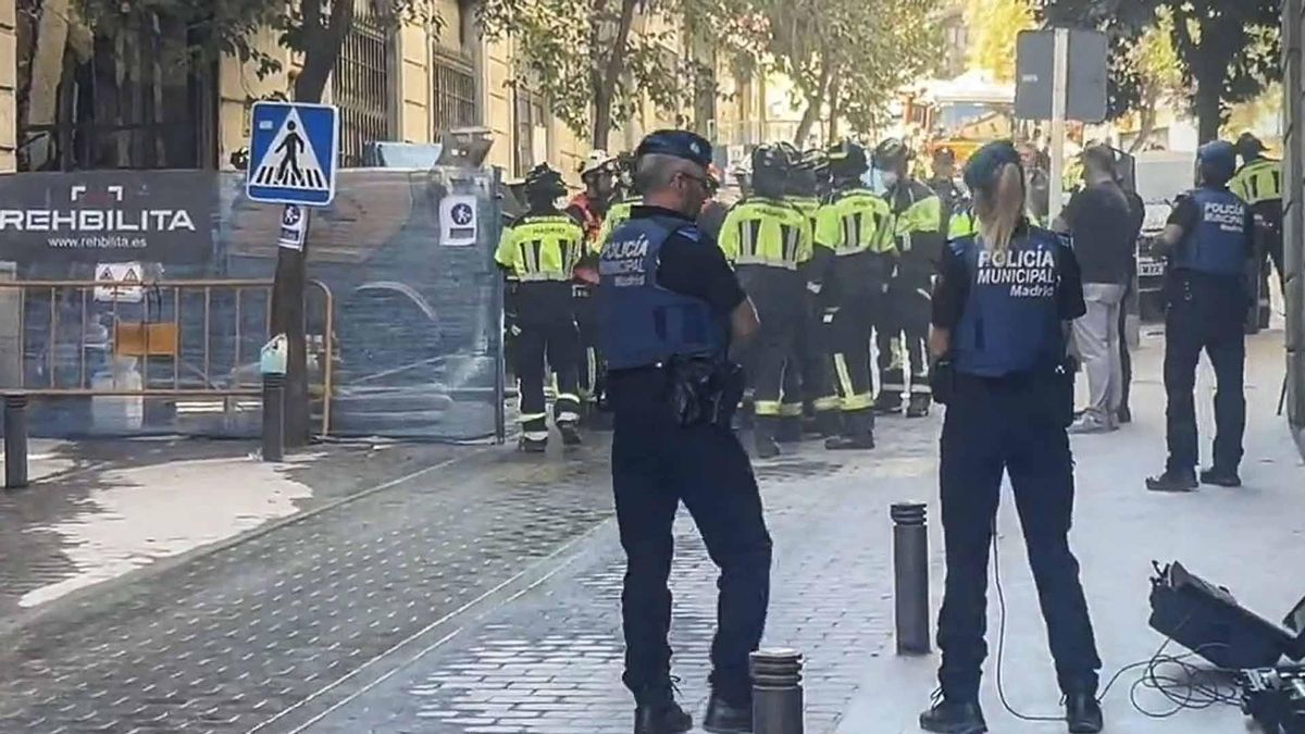 Se derrumba un edificio en pleno centro de Madrid: se busca a varios desaparecidos y hay tres heridos