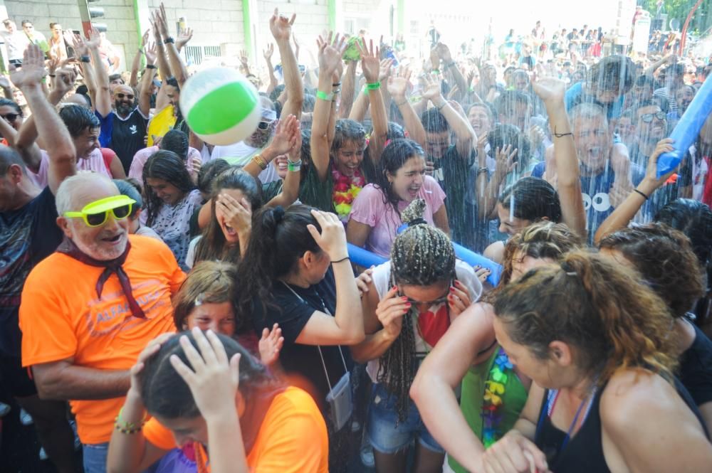 ¡Búscate en la Fiesta del Agua de Vilagarcía!