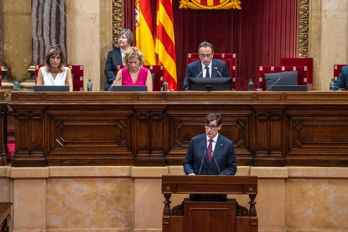 Pleno en el Parlament para la investidura de Salvador Illa