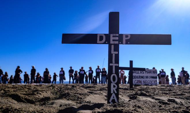Manifestación contra las jaulas marinas en la costa de Telde