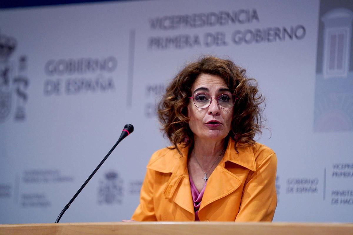 La vicepresidenta primera del Gobierno, María Jesús Montero,  durante la presentación del avance de la ejecución presupuestaria 2023
