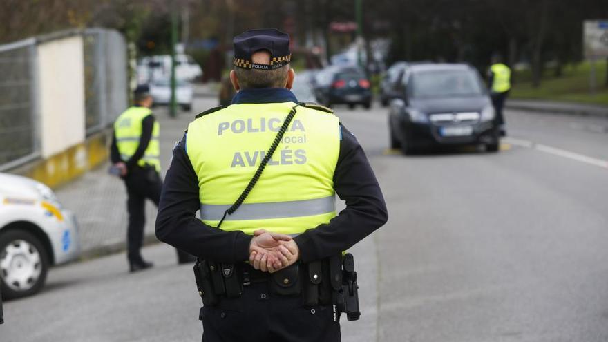 Agentes en un control, en una imagen de archivo.