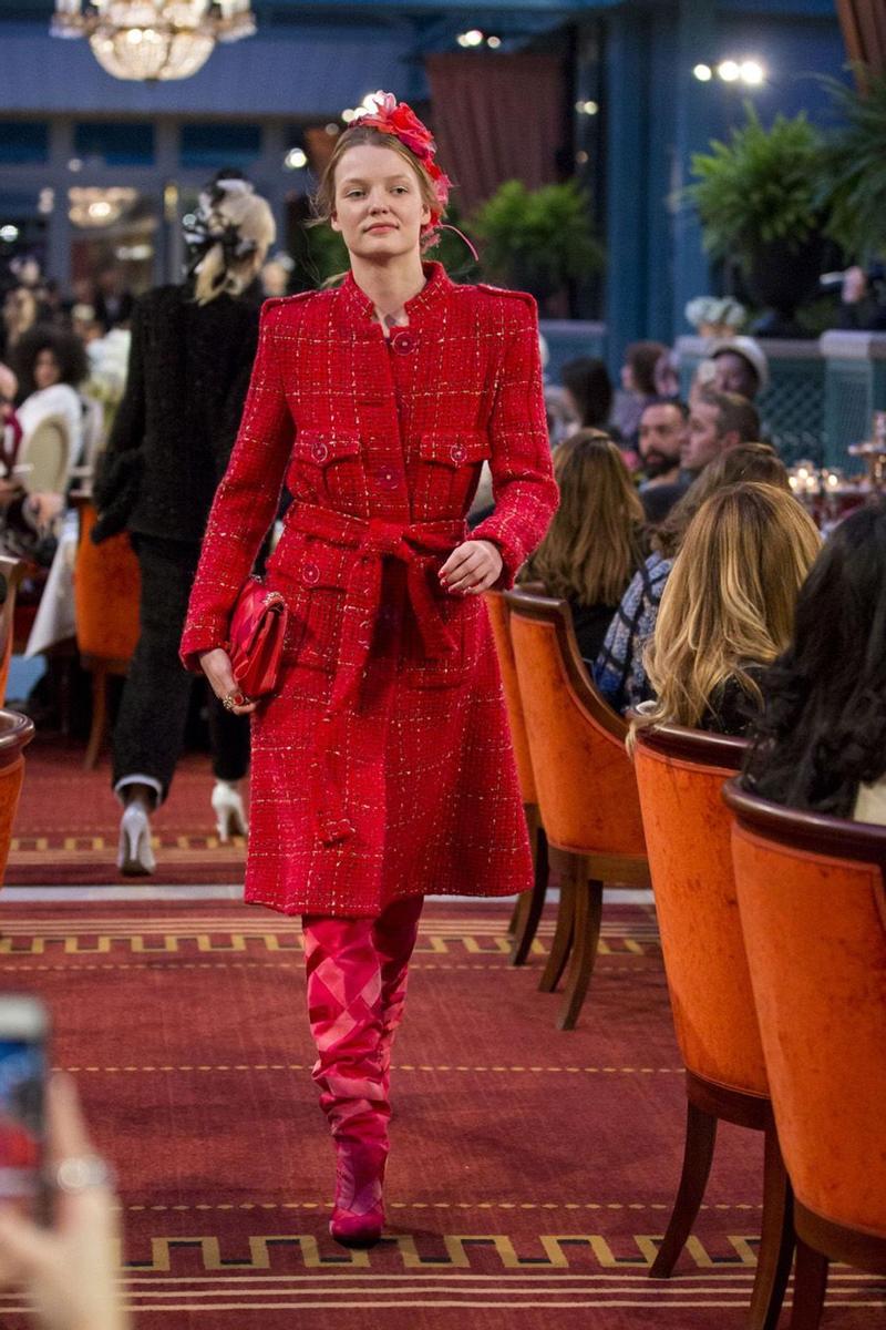 Chanel, Paris Cosmopolite 2016/2017 oda al rojo