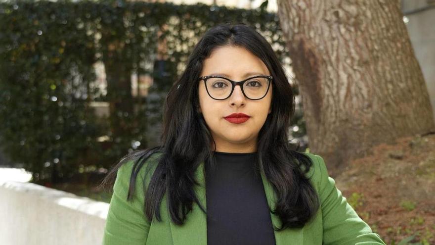 La directora del Instituto de la Juventud de España (Injuve), Margarita Guerrero, en Oviedo, posando para LA NUEVA ESPAÑA.