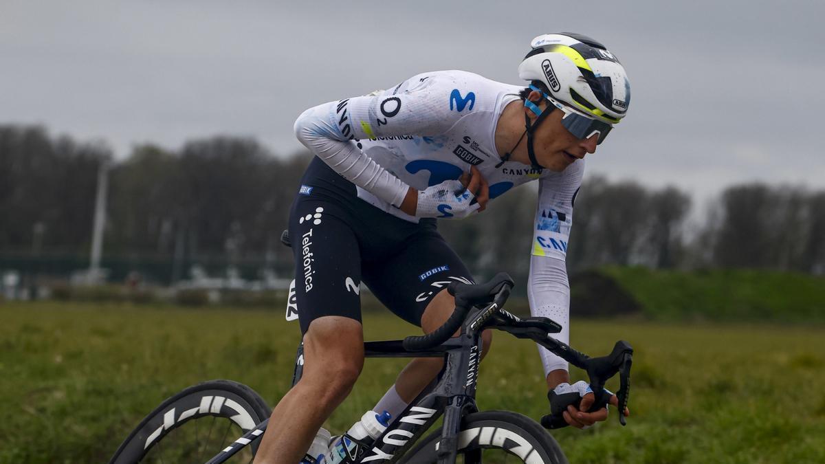 Javier Cubillas, durante una carrera esta temporada con el Movistar Team Academy.