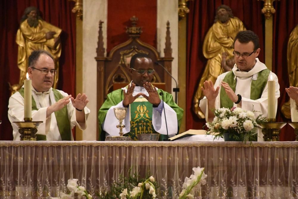 El ruandès Jean Hakolimana (mossèn Joan) oficialitza la seva primera missa com a rector de la Seu de Manresa