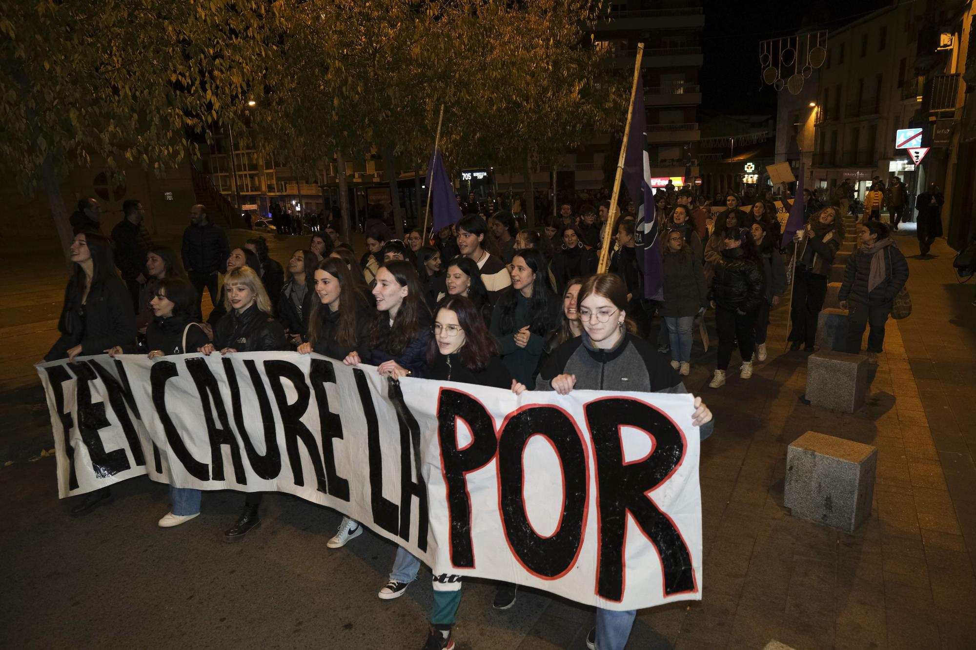 Manresa clama contra la violència masclista, en fotos