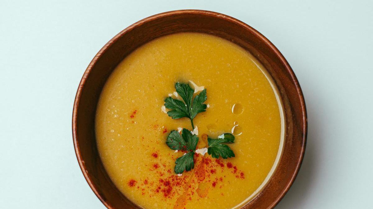 La sopa de calabaza y zanahorias te ayuda a adelgazar y a perder barriga de forma saludable.