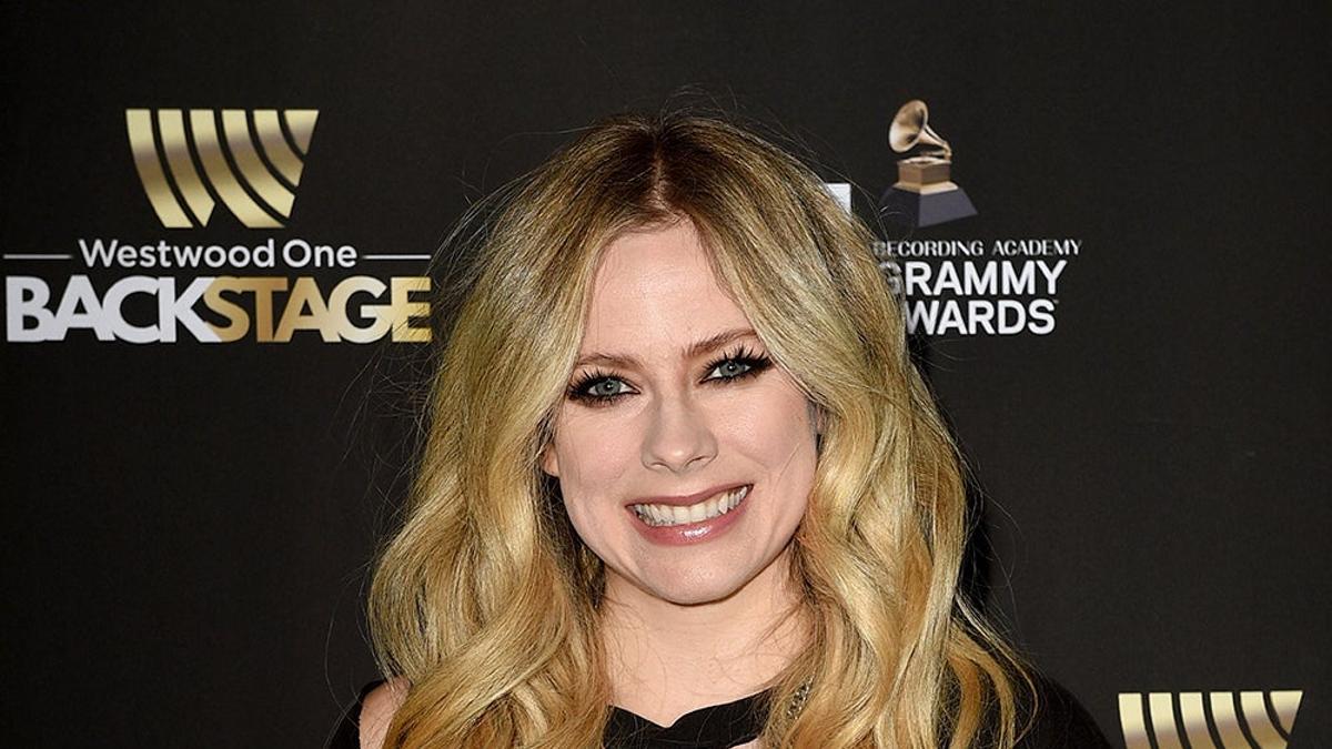 Avril Lavigne habla de su novio