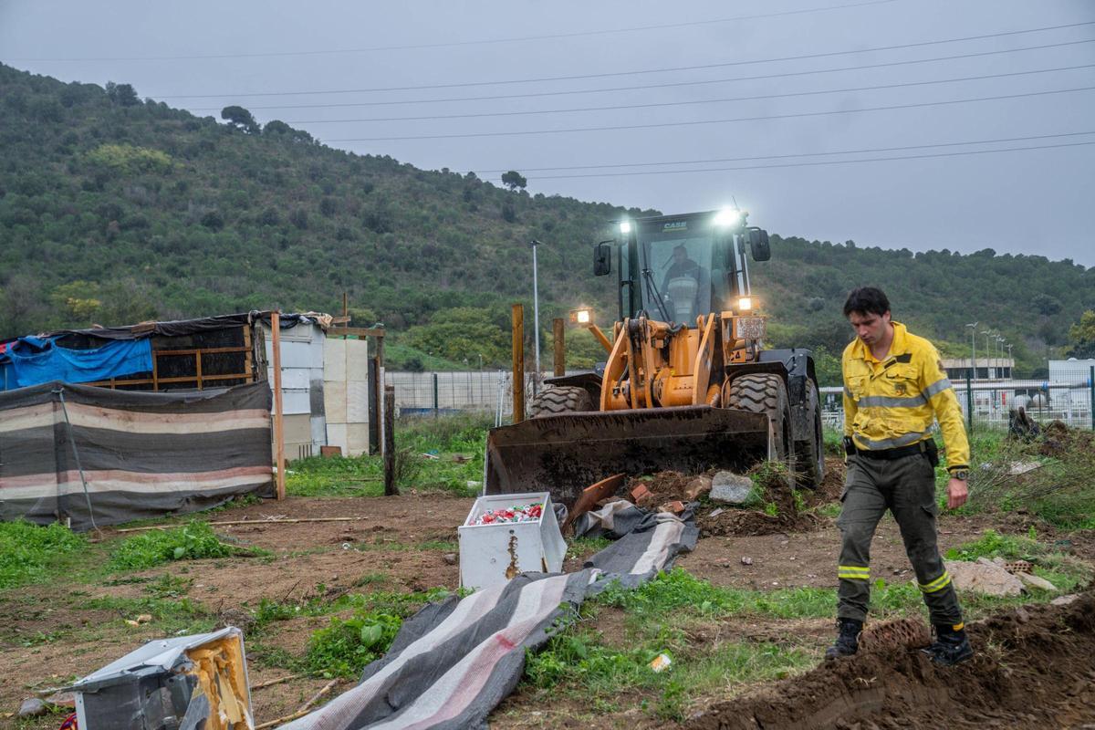 Cuenta atrás para el desalojo del campamento de chabolas de Montcada
