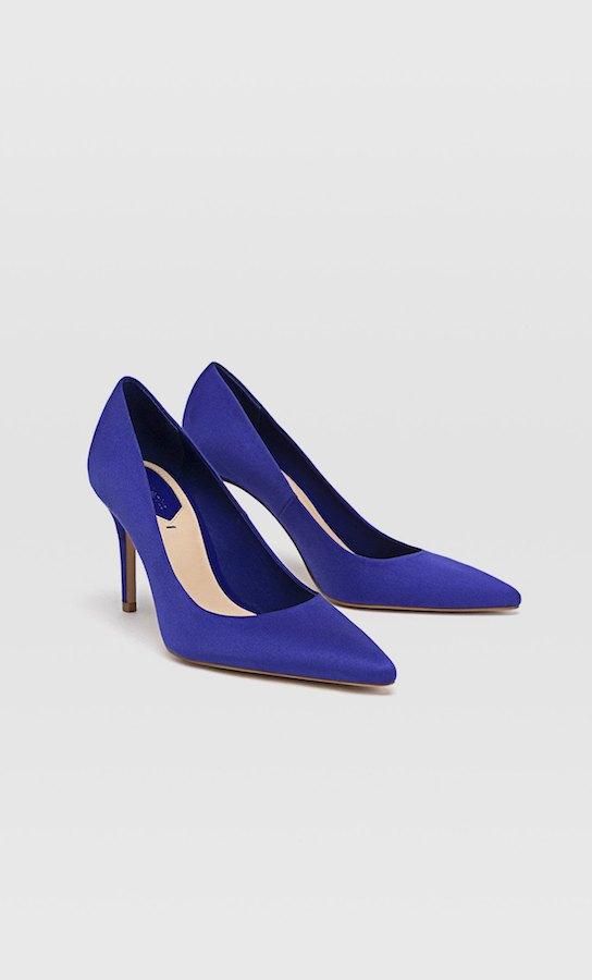 Zapatos de tacón azules, de Stradivarius