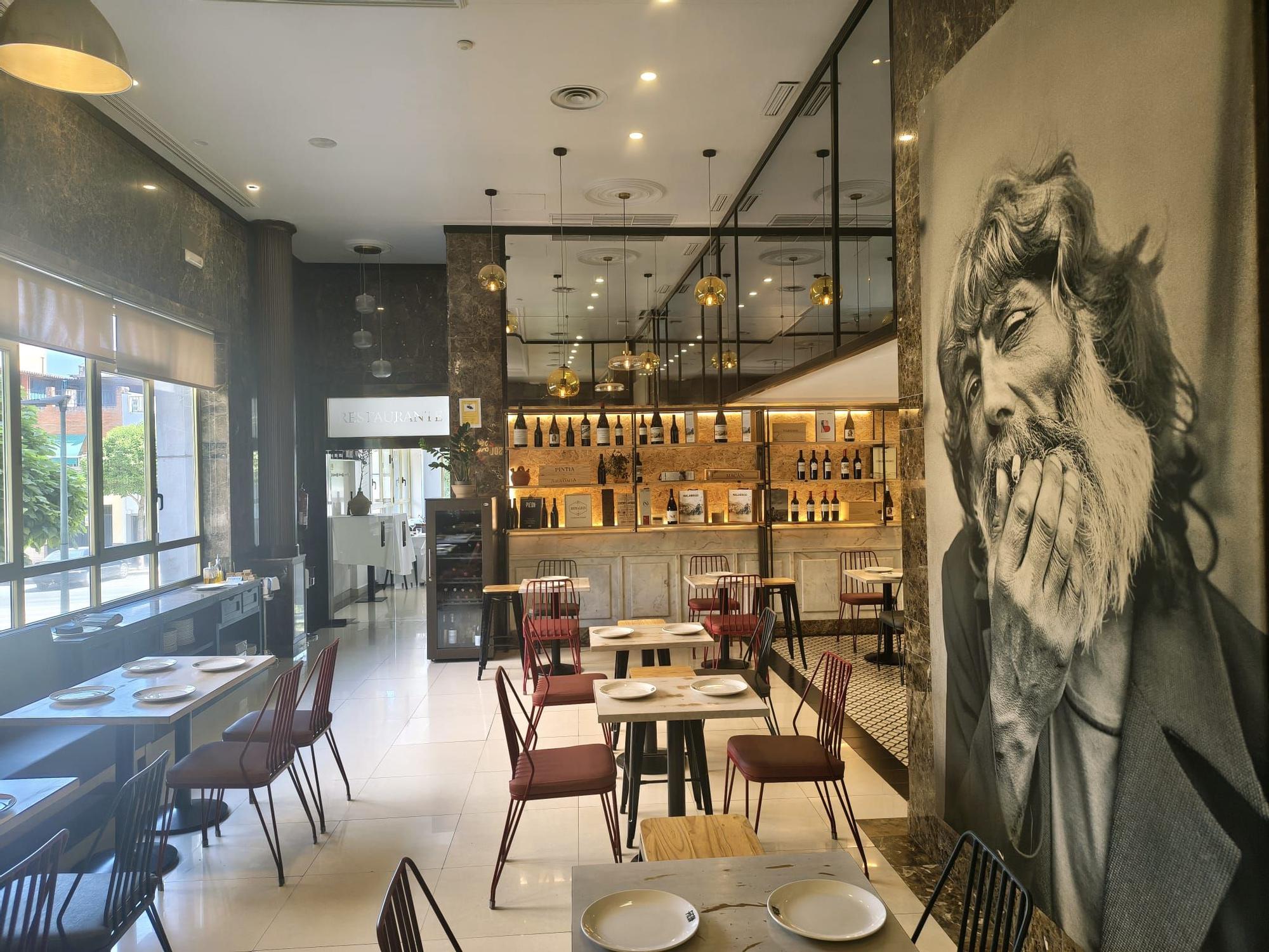 El interior del restaurante Picón de Badajoz.