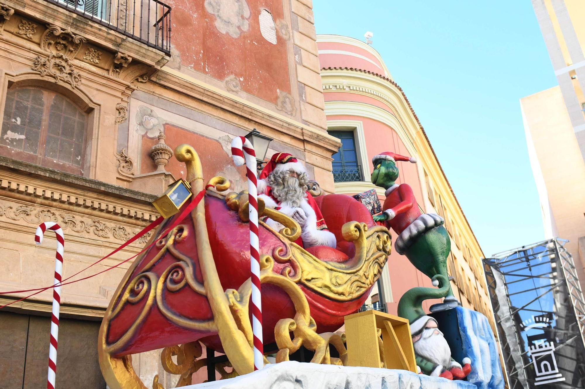 Las mejores imágenes del desfile de Papá Noel en Murcia