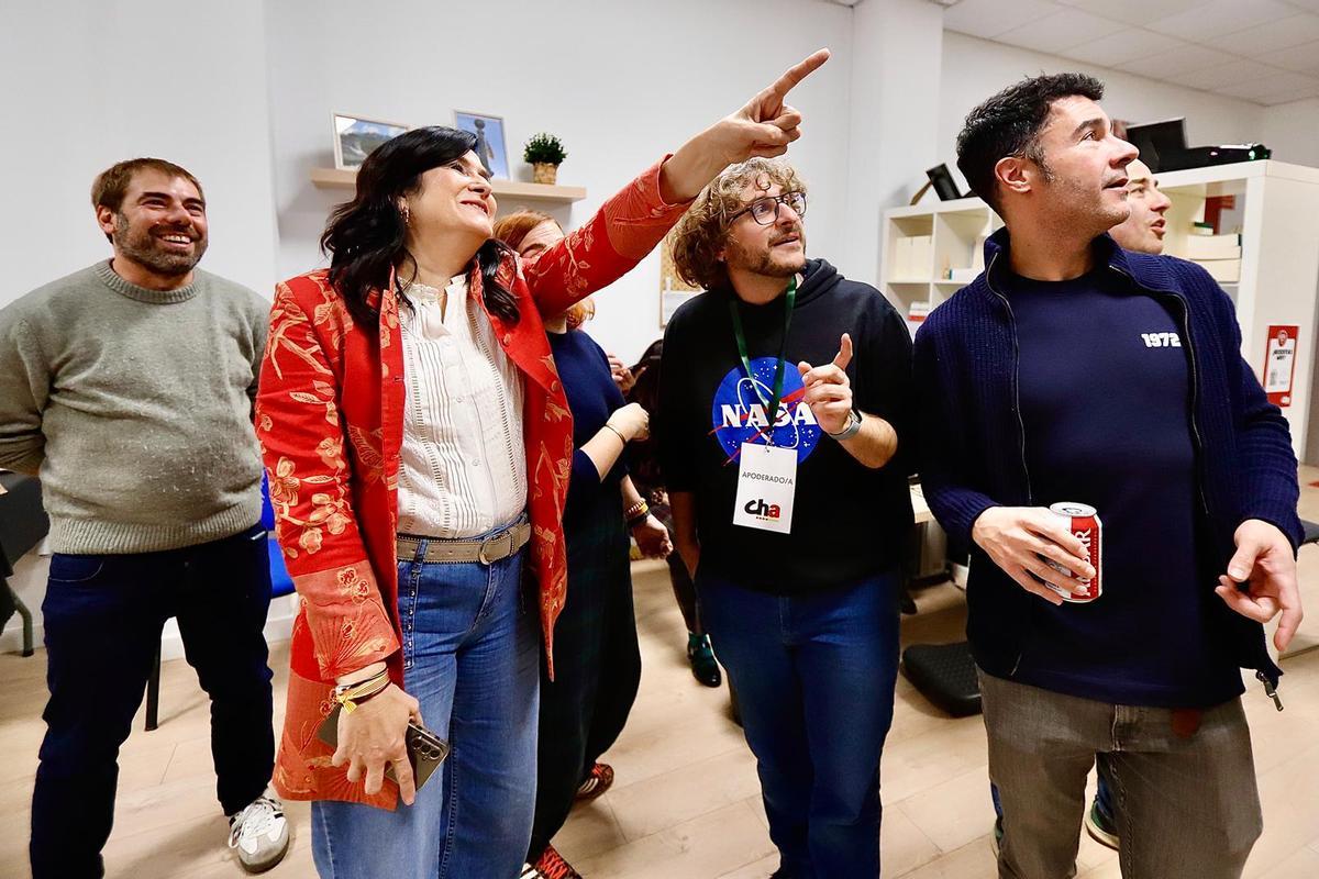 En imágenes | Chunta Aragonesista (CHA) reacciona a los resultados electorales