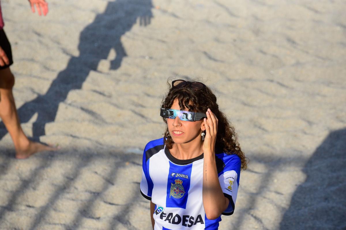 Más de 225.000 personas vivieron el eclipse solar total en las calles de la ciudad Más de 225.000 personas vivieron el eclipse solar total en las calles de la ciudad
