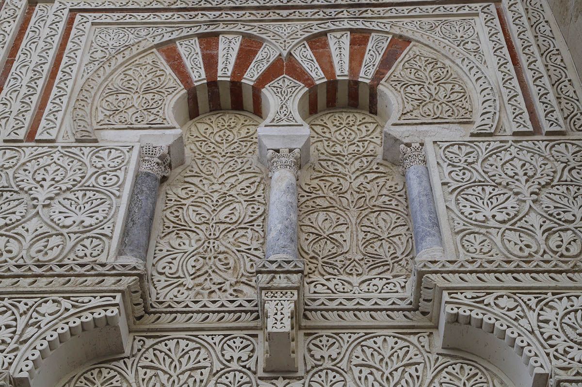 Así luce la puerta de la Concepción Antigua de la Mezquita tras su restauración