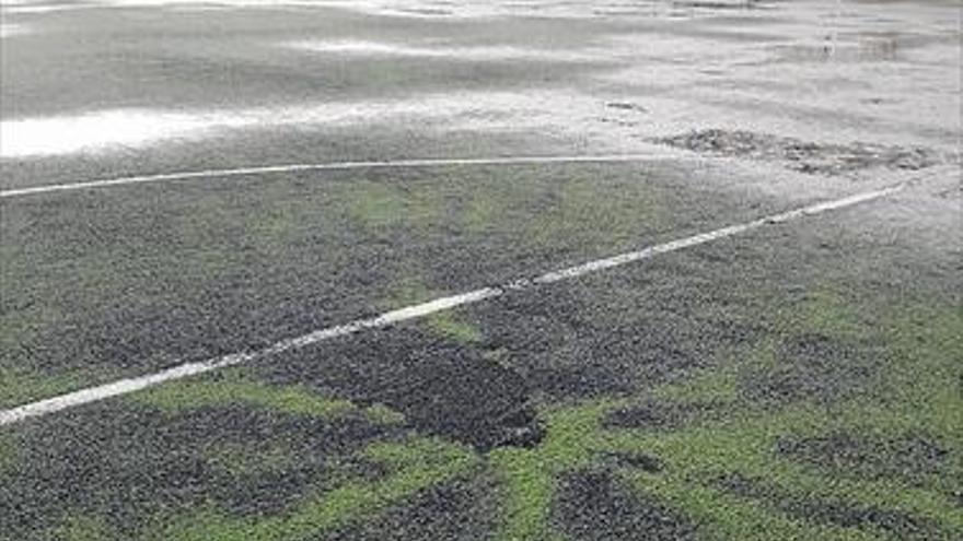 Los rayos se adueñan del campo... de fútbol