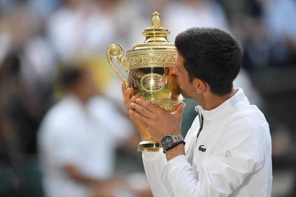 Djokovic gana ante Federer su quinto Wimbledon