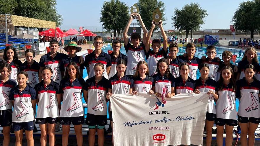 El Navial conquista su noveno título andaluz de natación consecutivo