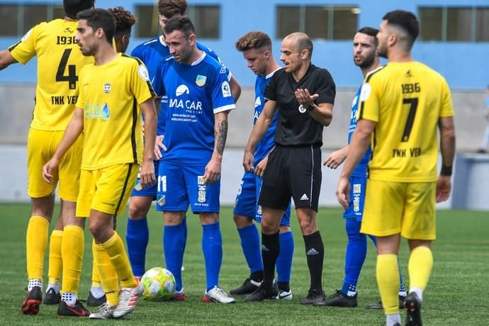 25-01-20  DEPORTES. CAMPOS DE FUTBOL DE LA ZONA DEPORTIVA DEL PARQUE SUR EN MASPALOMAS. MASPALOMAS. SAN BARTOLOME DE TIRAJANA.  Partido de futbol entre los equipos del San Fernando de Maspalomas y el Vera disutado en el Campo de Futbol del San Fernando de Maspalomas en la zona deportiva del Parque Sur de Maspalomas.  Fotos: Juan Castro  | 26/01/2020 | Fotógrafo: Juan Carlos Castro