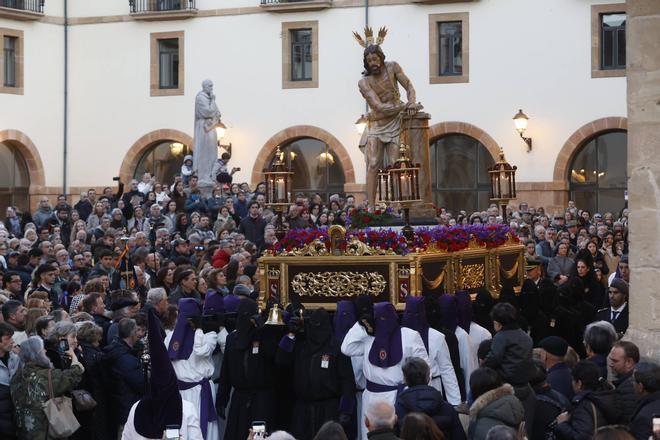 La procesión del Silencio de la Semana Santa Ovetense