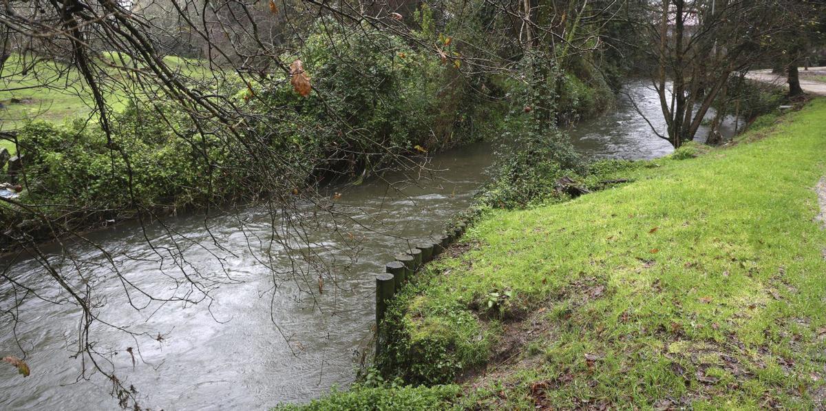 El río Gafos a su paso por el municipio de Pontevedra.