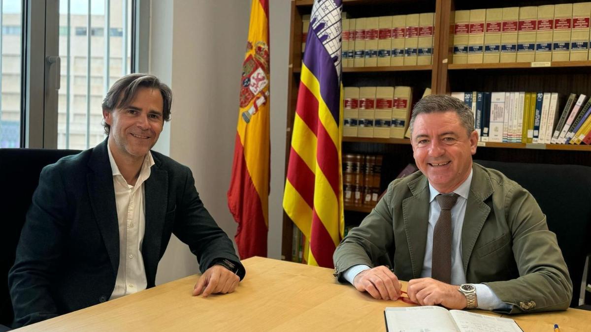 Sergio González y Miquel Jerez tras su reunión