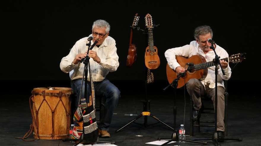 Notas musicales para un aula en Perú en el Teatro Principal de Zamora