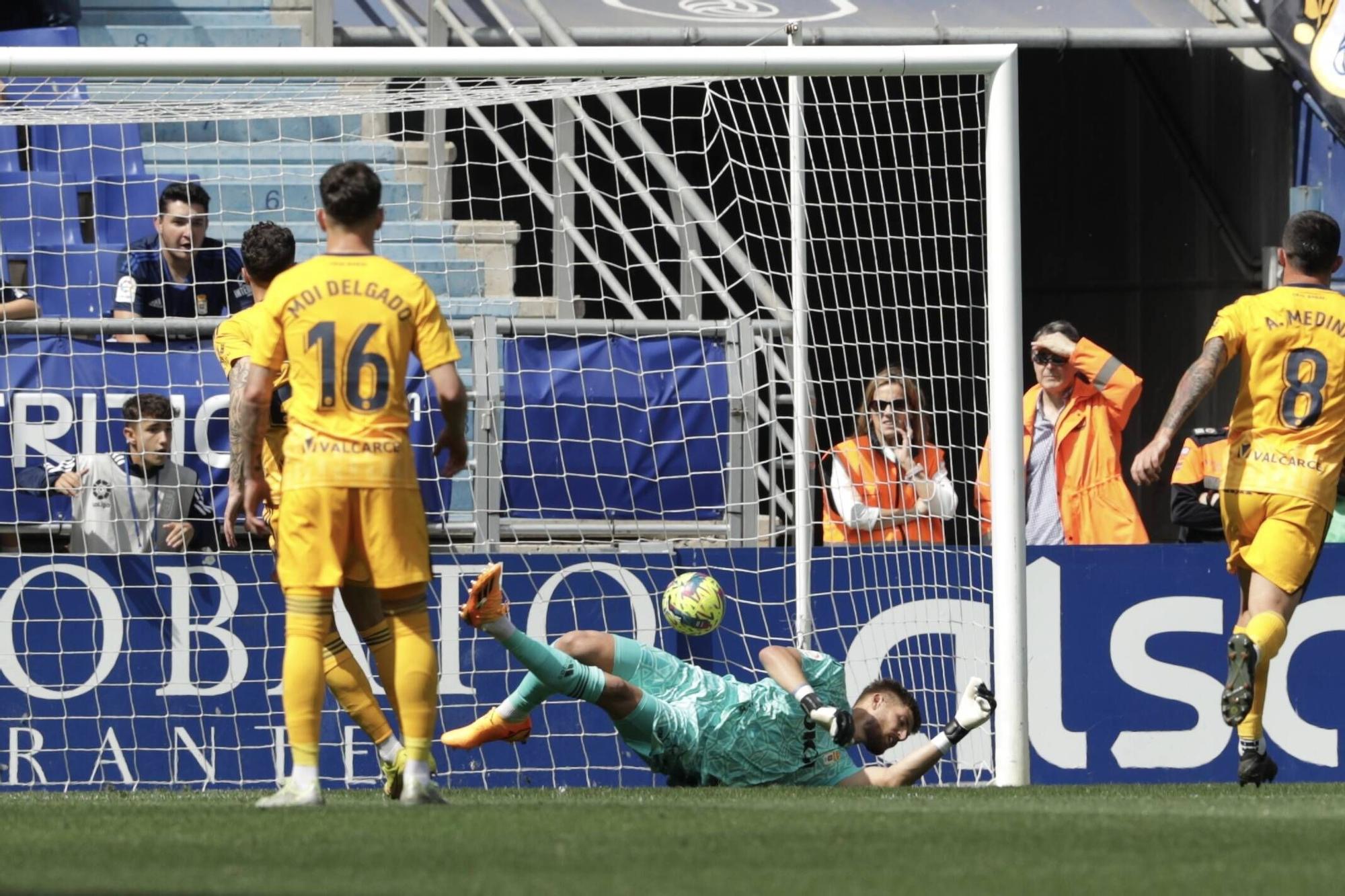 EN IMÁGENES: La remontada del Oviedo frente a la Ponferradina y el gran ambiente en el Tartiere