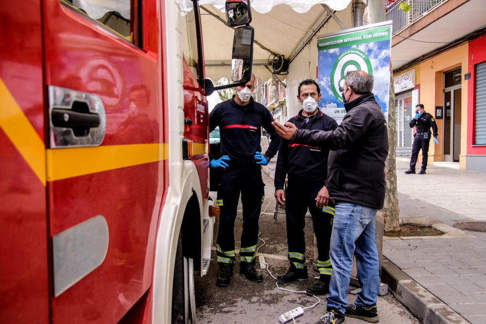 Una empresa de Cocentaina desinfecta vehículos ofi