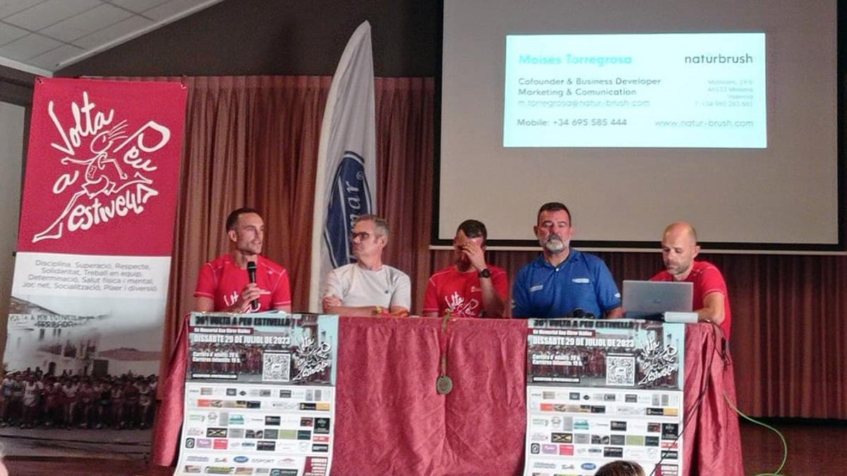 Momentos de la presentación de la Volta Peu de Estivella