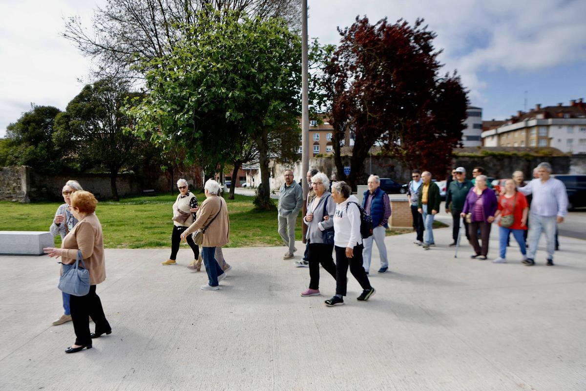 La Rambla de Gijón: un espacio próximo a Naval que un grupo de vecinos de El Natahoyo aspira a "recuperar la memoria del lugar" (en imágenes)