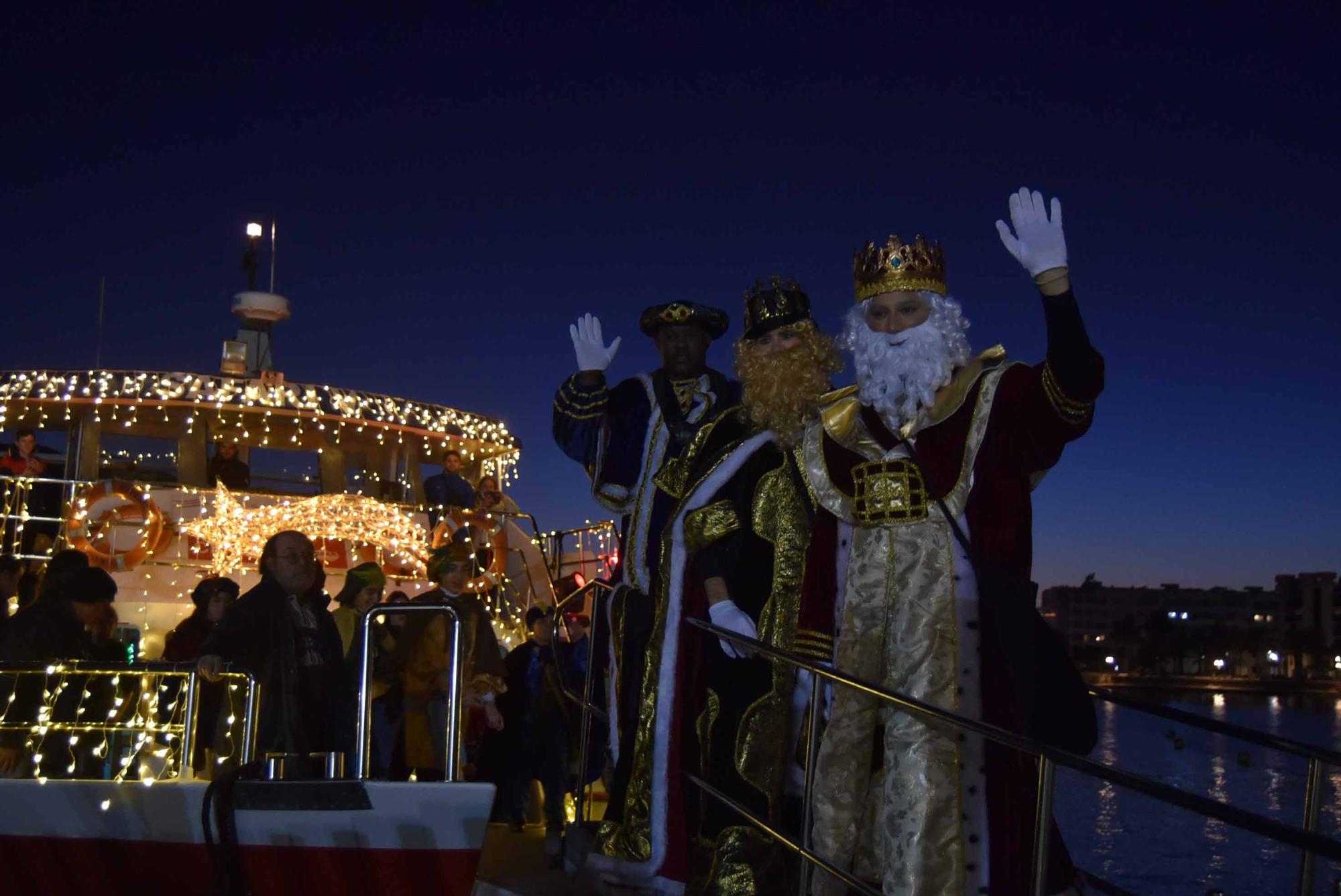 Mira aquí la galería de fotos completa de los Reyes Magos en Santa Eulària