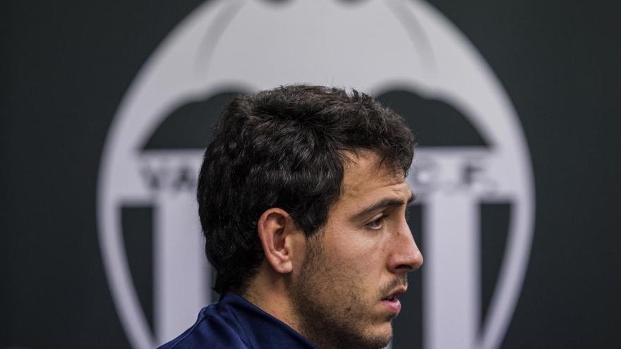 El Valencia CF frena al FC Barcelona: &quot;Parejo es nuestro capitán&quot;