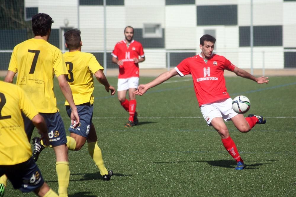 El club homenajea en su despedida al capitán tras 15 años en el club y a su entrenador, tras seis temporadas al frente del banquillo.