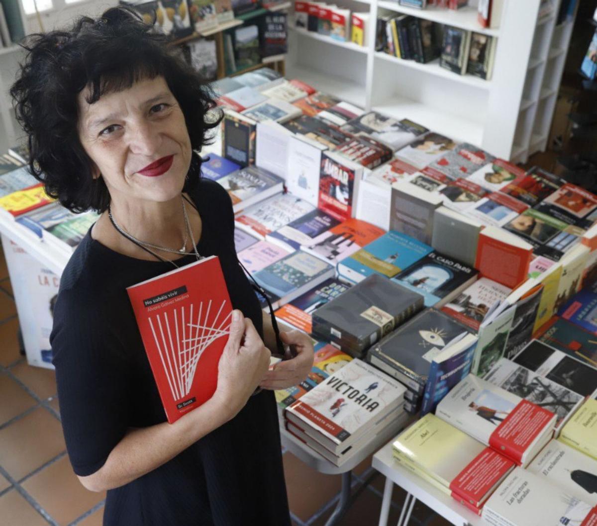 Maribel Molina abrió hace dos años en Claudio Marcelo la librería El Reino de Agartha.